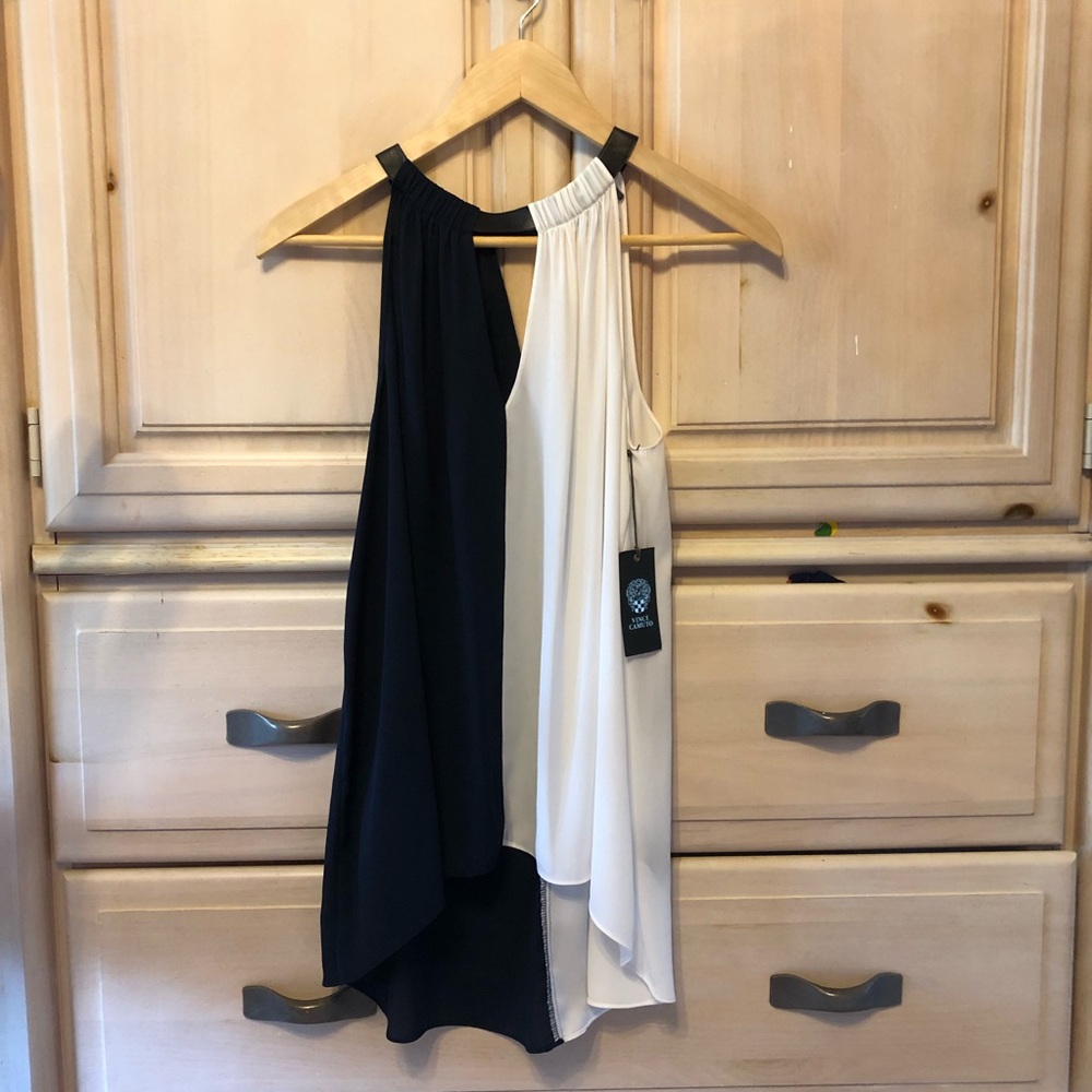 NWT: Vince Camuto top